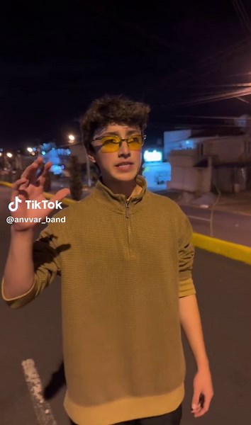 Pásenme mi celular 🗣️🗣️🗣️ . . . #comedia #humor #banda #guitarra #chiste