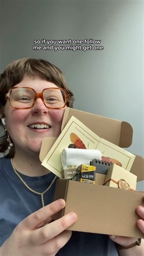 The Entomology Box on Instagram: "Unbox The Entomology Box with me!!! December. What kind of items or themes do YOU want to see in future boxes? #bugs #entomology #insects #unboxing #unboxwithme"