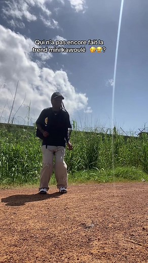 Je suis qui pour laisser ca passer 😂#tiktokgabon🇬🇦tiktok #vissibilité #tiktokcameroon🇨🇲tiktokafrica🇨🇮🇸🇳🇨🇩 #desloledusilence