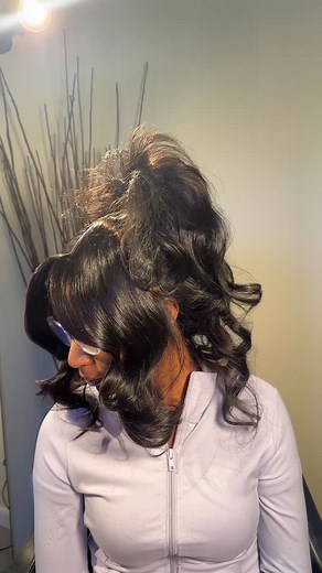 Tiffany🩵 | Yall favorite hairstyle!🥰💕 Want to learn my secrets to achieve this look? Grab my Teased Ponytail Course. Available now via the link in my... | Instagram