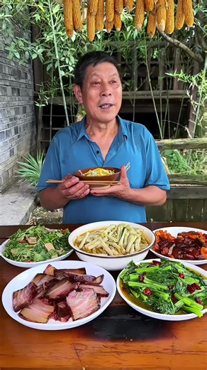 มากินข้าวกับทีเด็ดอร่อยๆ