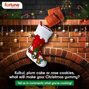 It's not just the jingle of bells and the Christmas tree that make this day special. What adds to its delight are those finger-licking dishes without which Christmas is incomplete! So, tell us which delicious ghar ka khana you are preparing for your family this Christmas? #Christmas #Christmas2020 #GharKaKhana #HomeChef #MerryChristmas #JingleBells #ChristmasCake | Fortune Foods