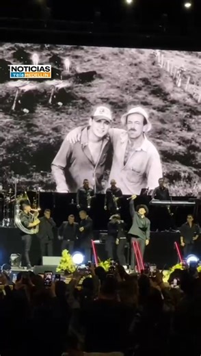 Uno de los momentos más memorables del homenaje a Yeison Jiménez fue cuando Luis Alfonso interpretó la canción 'Destino Final'. | TM Telemedellín