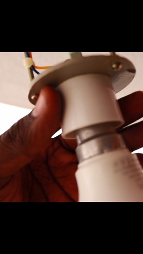 1.6M views · 6.7K reactions | Old cfl bulb reuse #Trending #viralvideo #shortvideo | Howtomake01 | Facebook