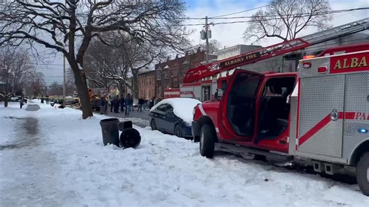 #BREAKING Video from the scene of a fire right now in Albany on Western Ave. | WNYT NewsChannel 13