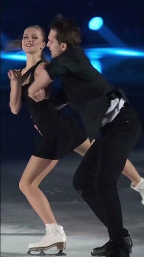 Breathtaking ice skating routine