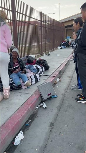 Feeding the Homeless in Las Vegas: Spreading Love and Hope to Those in Need! Part #2