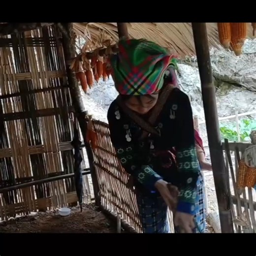 1.9K views · 43 reactions | Full Video Mother and daughter help, disabled aunt gives birth 053 | Single Mom | Facebook