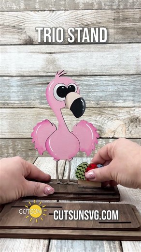 This DIY Flamingo Stand is Actually Genius #clever #DIY #craft