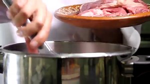 ¡Esta BARBACOA de BORREGO está más rica que la del PUESTITO de la ESQUINA! #CocinaMexicana | kiwilimón