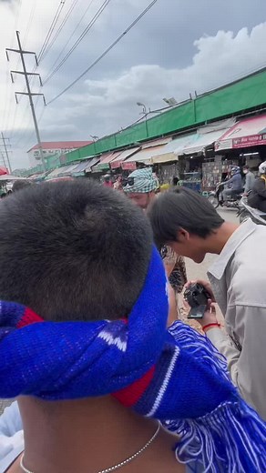 Exploring Indian Street Food: A Market Adventure