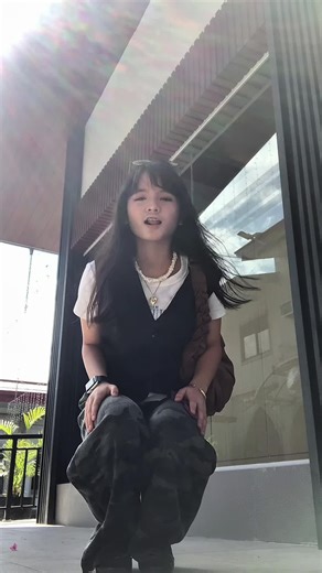 Fit Check: Sign Language Interpretation for Outfits