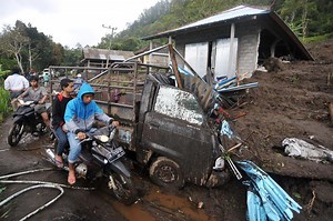 Bali landslide death toll up to 13, all victims now evacuated: BPBD | Coconuts