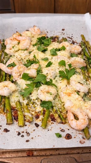 Easy shrimp and asparagus sheet pan dinner