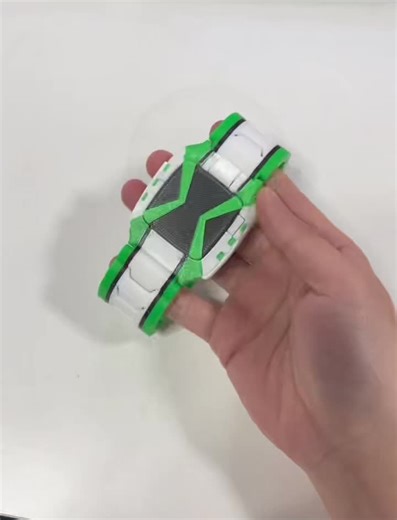 Cosplay de Ben 10 con el Omnitrix