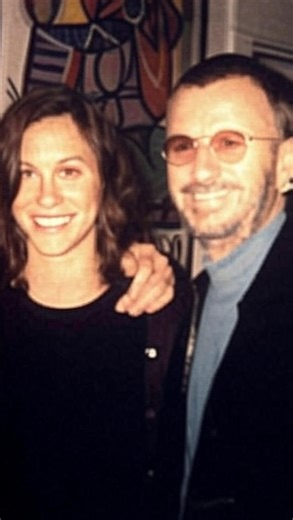 Alanis Morissette Brasil Official | Você sabia? Em novembro de 1997, Alanis apareceu nas sessões do Vertical Man de @RingoStarr e emprestou sua voz em “Drift Away”… ao lado de... | Instagram