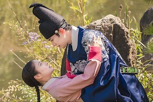 5 Reasons Why "The Red Sleeve" Is The Must-Watch K-Drama Of The Season | Soompi