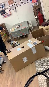 BOX PLAY 📦 ❤️ Cardboard boxes for the win.... ALWAYS! One of our wonderful parents brought in a huge cardboard box today (you know those really awesome ones that are super thick that furniture gets delivered in) so we thought it would be interesting to observe how the children used it along with another big one we had lying around. This was about 25 minutes in total. I find time lapse videos a really effective way of observing how resources are used by the children independently. I’m on the sid