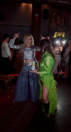 Sing to me Paolo! #lizziemcguire #lizziemcquiremovie #halloween #lizzie #isabella #gordo #fyp #lizziemcquirevibes @Danielle M