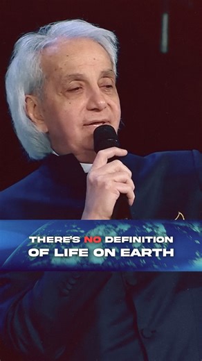 199K views · 16K reactions | “In Him was life, and the life was the light of men.” (John 1:4) Jesus is LIFE—the Alpha and Omega, the Beginning and the End! When you welcome His life into your heart, darkness flees, hope rises, and the power of the Holy Spirit fills you with glory. Hallelujah! #PastorBennyHinn #BennyHinnMinistries #HolySpirit #Life | Benny Hinn | Facebook
