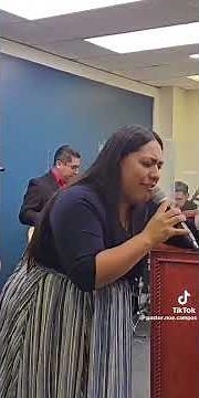 Permíteme adorarte levantar mis manos