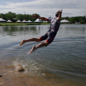 We can't all be pros 😅 📺 Watch 'Triathlon Funny Moments' on YouTube: https://youtu.be/HoN-ExVudwg | T100 Triathlon World Tour
