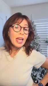 12K reactions · 805 shares | This is another question I get asked all the time! What do I do if I have mismatched ornaments, things from years past that don’t match at all. How do I make it look cohesive? #Christmas2025 #tutorials #Xmas | Deck.your.decor | Facebook