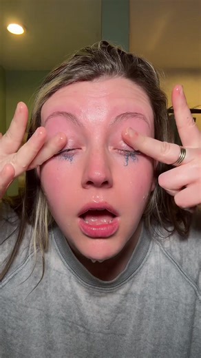 Effortless Makeup Removal with Thrive Cosmetics Tubing Mascara