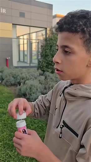 The Art of Blowing Soap Bubbles