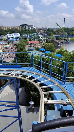 The crazy mouse roller coaster is something I do not recommend for adults! #crazymouse #hersheypark #rollercoaster | Juan Heredia