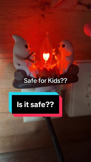 Disc ghost by the campfire nightlight is so cute, but I was worried that it could be dangerous after testing it out. It doesn’t get hot at all and it’s actually really great quality. #ghostcampfirenightlight #kidsnightlight #spookyseason #tiktokmademebuyit #halloween2025