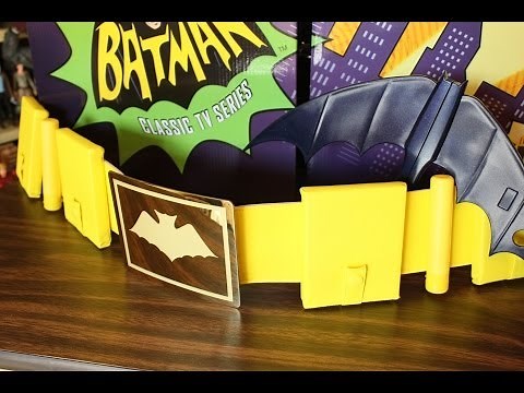 Mattel classic TV Batman Utility Belt & Batarang review