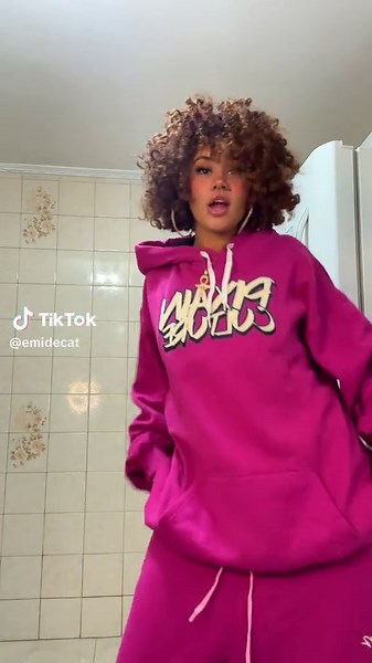 Raggamufin: A Dancehall Reggae Experience