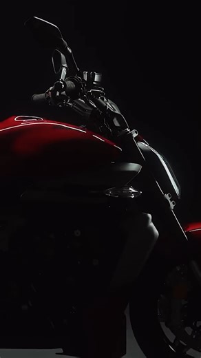 209K views · 5.1K reactions | The #XDiavel V4 isn't just a bike; it's a complete reinvention, blending bold design with cutting-edge technology, engineered for all the cruiser lovers out there. We've poured attention into every detail to make every ride perfect. It's a true fusion of beauty and sophisticated technology, all infused with that unmistakable Ducati DNA. https://ducat.it/XDiavel #Ducati | Ducati | Facebook