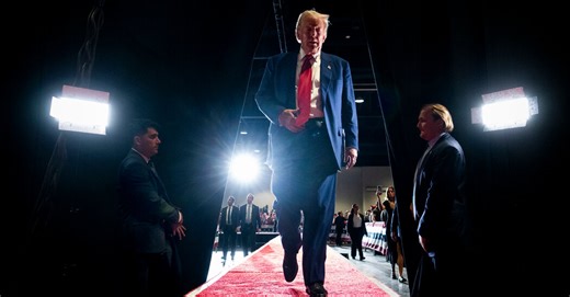 Los discursos de Trump, cada vez más iracundos y confusos, reavivan el tema de la edad