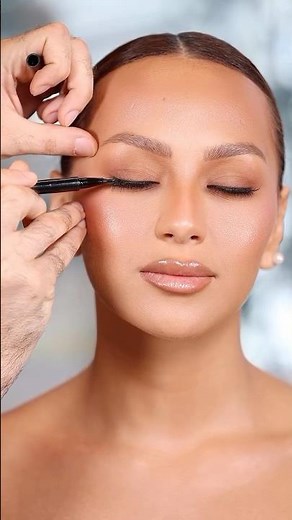 Intense Noir Eye Liner