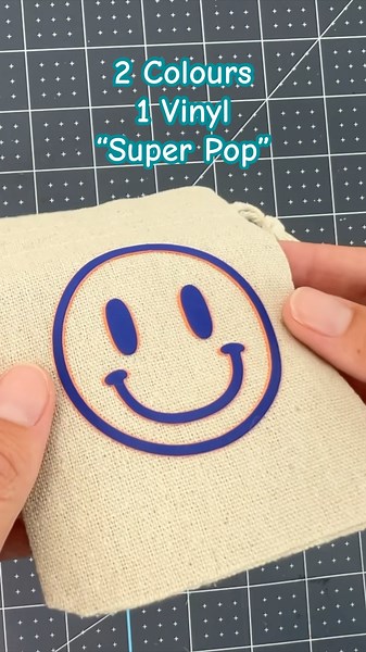 Super Pop Vinyl - Two Colours, One Vinyl #vinylcrafts #htv