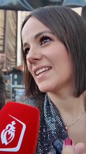 Alizee - Interview - Shorts Beatiful Moment Magic