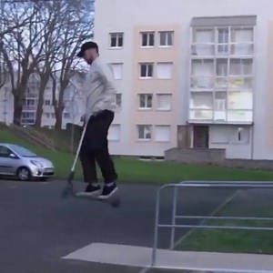 In response to yesterday’s post to lock in grind hate, here is homie @auguste_pellaud killing this rail. Y’all in the comments saying “BRo THAts a HURriCAne thOSe R CoOl” Of course we know it’s a hurricane! So you’re really going to sit here and say this clip isn’t dope because instead of continuing to rotate frontside into hurricane and locking, stopping the momentum and sending it 90 degrees the other way makes it wack? You might be a 🤡 #tvps Go ride and have fun instead 🥴 | The Vault Pro Sc