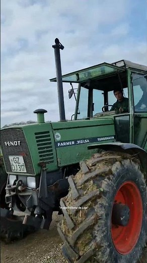 Fendt Farmer 312 LSA Turbomatik Oldtimer bei der Arbeit!