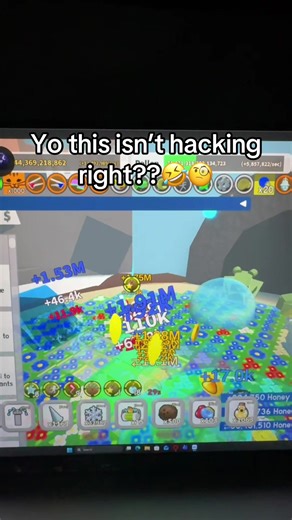 Its just macro(or so i’ve heard)#roblox #gaming #beeswarmsim #bss #fyp | Roblox