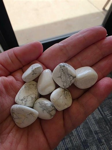 Crystal Spotlight Friday ✨ Howlite