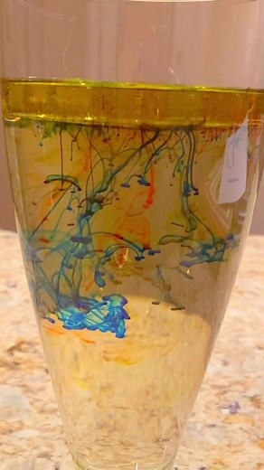 Super simple underwater fireworks 🎇 #fyp #foryoupage #experiment #experimentsforkids #activitiesforkids #activitiesathome #scienceforkids #lookslikemagic #underwaterfireworks