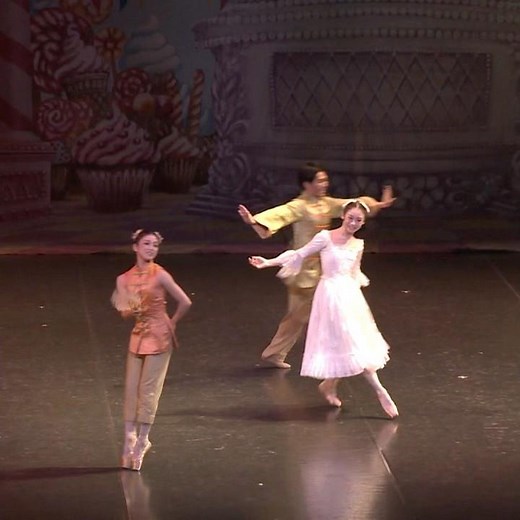 中国の踊り🪭 #くるみ割り人形 全1幕版より(早乙女愛毬、飛永嘉尉、塩谷綾菜)