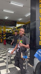 Chez Luxury Garage Groupe nous avons le plaisir d’entretenir un Hyundai Tucson. Nous effectuons une gamme de tâches telles que les vidanges d’huile, les inspections de freins et la permutation des pneus. Nos techniciens expérimentés utilisent les derniers outils et techniques pour diagnostiquer et résoudre tout problème avec le véhicule, en veillant à ce qu’il soit sûr et fiable pour la route. Nous sommes fiers de fournir un service de haute qualité à tous nos clients, et nous sommes impatients 