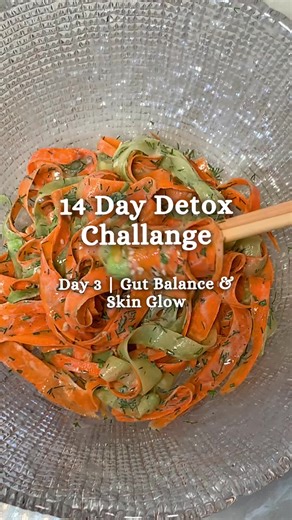 Detox Challenge — Day 3 ✨ Ingredients: \t•\tCucumber – 1 \t•\tCarrot – 1 \t•\tDill – handful \t•\tYogurt – 1 tbsp \t•\tSesame seeds – 1 tsp \t•\tSalt, pepper & paprika to taste Detox Level: 🍋‍🟩🍋‍🟩 This creamy, refreshing salad supports gut balance and skin glow, thanks to fiber-rich veggies and probiotic yogurt. I’m always using @Lumina Glow - Skincare Scanner to track my meals and see how ingredients support digestion and skin throughout the detox✨ #detox #detoxchallenge #carrotsalad #cucum
