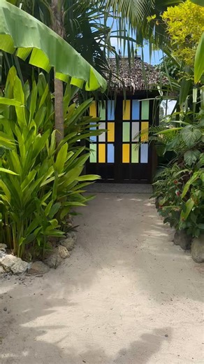 This is what you cashsluts pay for. 🏝️Keep making my life better. Make me rich as fuck. 💰💰💰Findom | cashmaster | cashpig | paypig