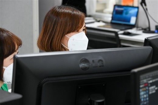 Why doctors ask invasive questions during treatment - UPI.com