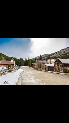 Wandered through St. Elmo, one of Colorado’s best-preserved ghost towns. Founded in 1880, this little stretch of cabins and storefronts once boomed with miners chasing gold, silver, and a better life. Today it’s quiet… but the walls, windows, and even the wallpaper still carry pieces of the past. There’s something special about walking a whole town frozen in time. #ghosttown #stelmocolorado #coloradoghosttown #coloradohistory #coloradomountains #abandonedplaces #wandercolorado #rockymountains #o