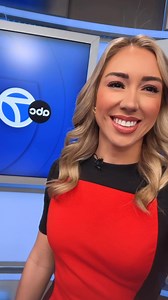 Back in studio this morning ❤️ start your Friday with us on ABC 7 Chicago | Stephanie Wade